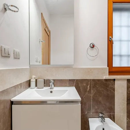 Laurentina House, Accogliente Bilocale A Sud * Roma