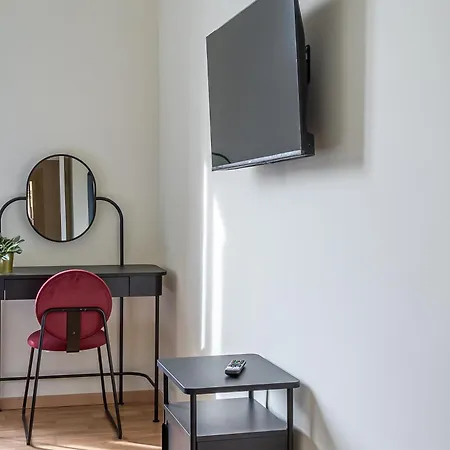 Apartment Iflat Vatican New Bright & Comfy 3 Bedroom *