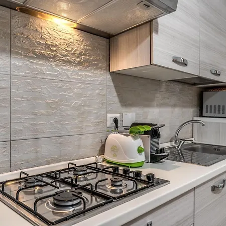 Holiday home Fresh House Sapienza Rome