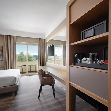 Crowne Plaza St. Peter's By Ihg 4* רומא