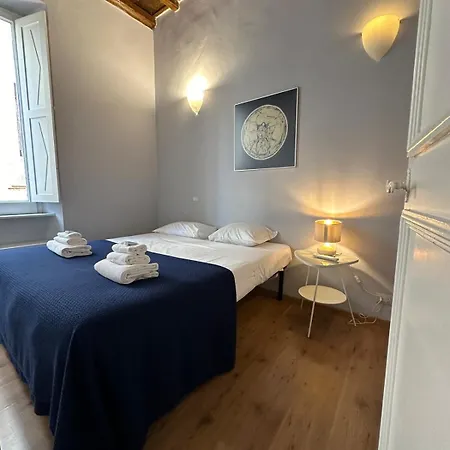 Apartment Artist In The Heart Of Trastevere