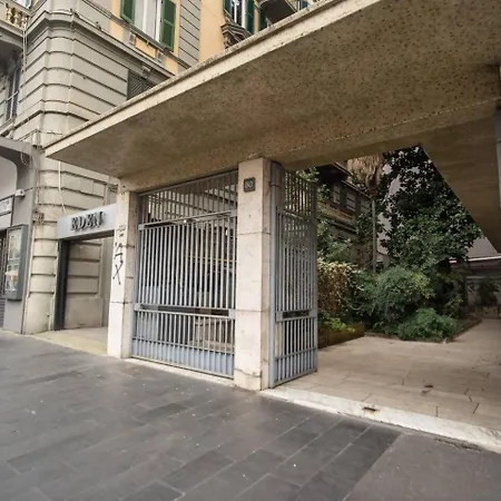Naos Close Popolo Square * Rome