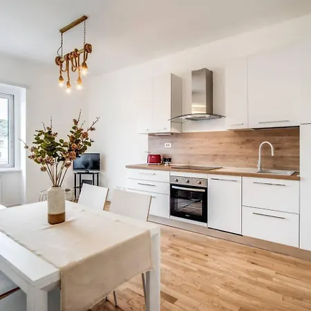 Apartment Naos Close Popolo Square Rome