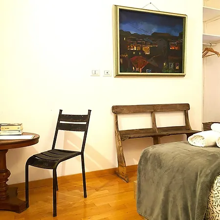 Trastevere Advenida * Rome