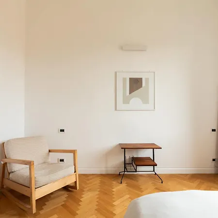 Apartment Colosseum Bright By Romeloft *