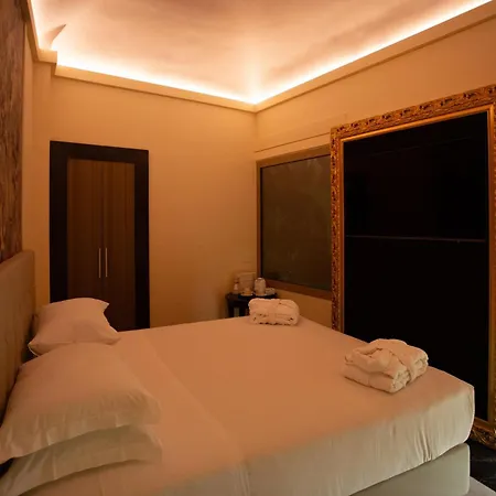 Πανσιόν Profumo Maison Colosseo 3*