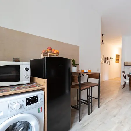 Appartamento 8 Min To Center - 400mt To Metroa, 4-6 Pax, 2 Bathrooms Roma