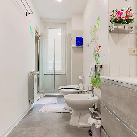 Cosy Close To Metro San Paolo Apartment