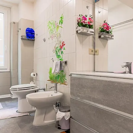 Cosy Close To Metro San Paolo Apartment *