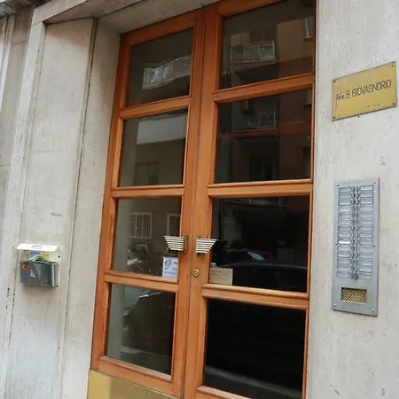 Laura's Apartment