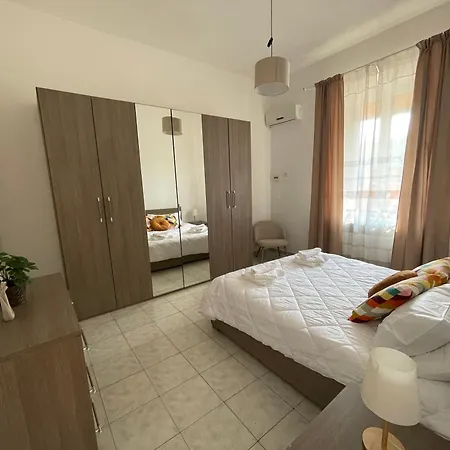 Holiday home Gens Sulpicia 52 *