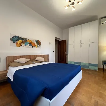 --Colosseum 15 Min-- Trastevere, Free Wi-Fi & A-C Apartamento Roma