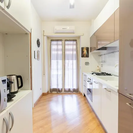 Furio Family Flat, A Few Steps From Metro A Stop Appartamento *