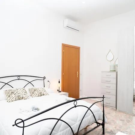 Apartment Minimal E Funzionale Vicino Al Vaticano Rome