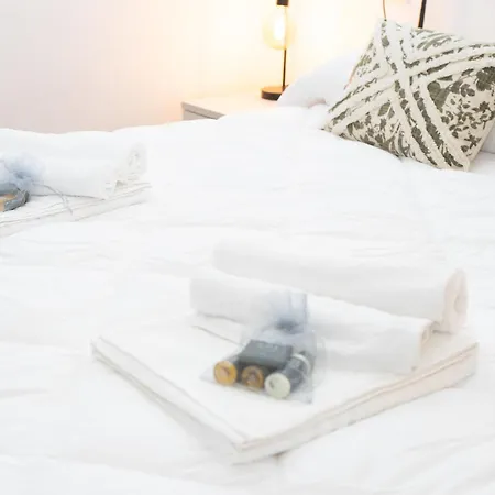 Minimal E Funzionale Vicino Al Vaticano Apartment