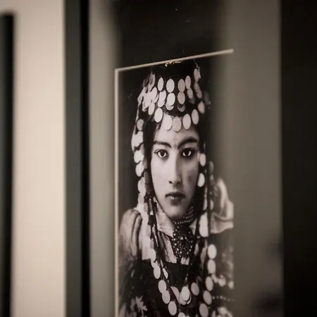 Hotel Palm Gallery