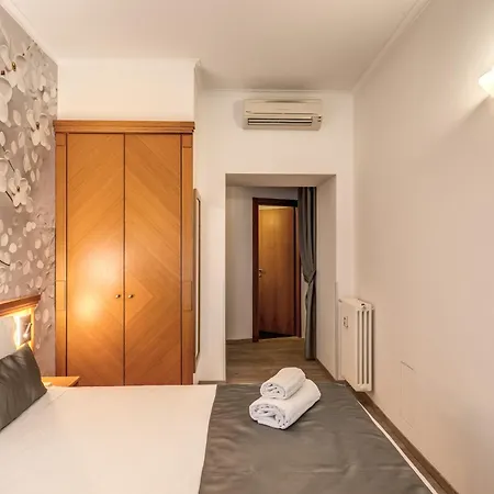 Dei Papi 2* Rome