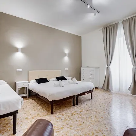 Vivilo Collection - San Vito View - 3 Bdr 2 Baths * Rome