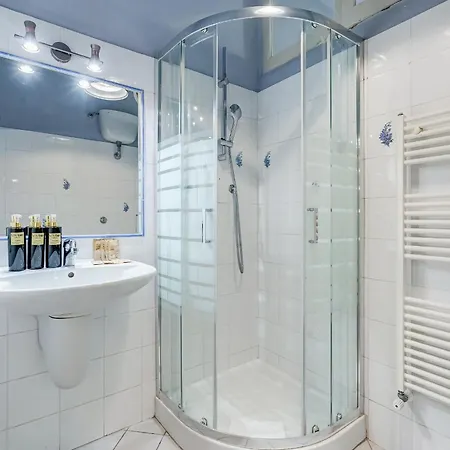 Vivilo Collection - San Vito View - 3 Bdr 2 Baths Apartment *