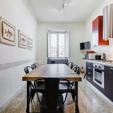 Apartment Vivilo Collection - San Vito View - 3 Bdr 2 Baths Rome