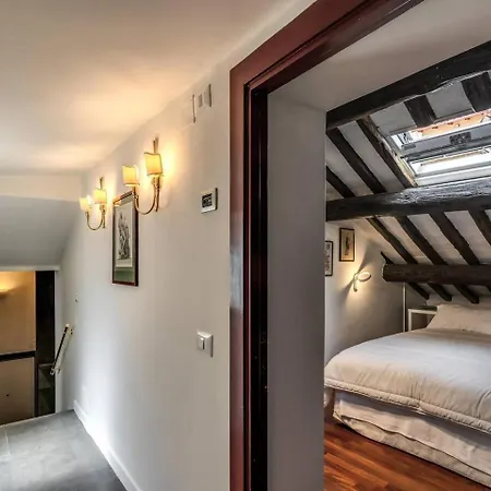 Domus In Via Del Corso * Roma