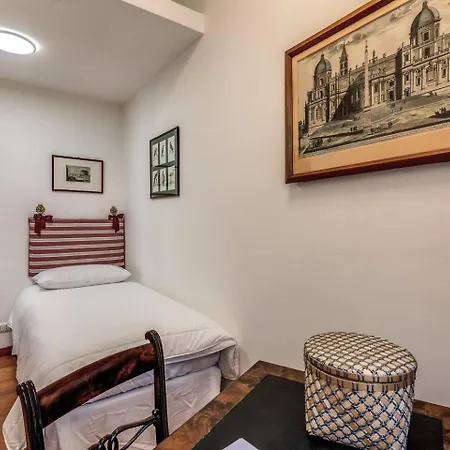 Domus In Via Del Corso * Roma
