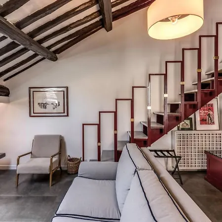 Domus In Via Del Corso Appartamento *