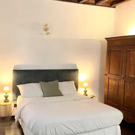 Elegant In Rome's Historic Center Apartment Rome