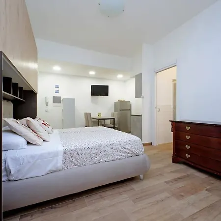 Monica's House Apartment