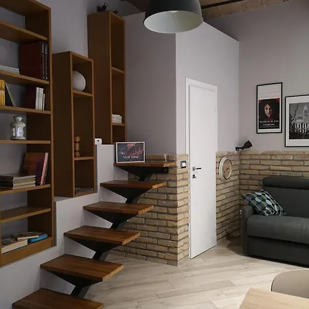 Apartment The Train Retreat *