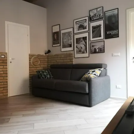 The Train Retreat Apartment