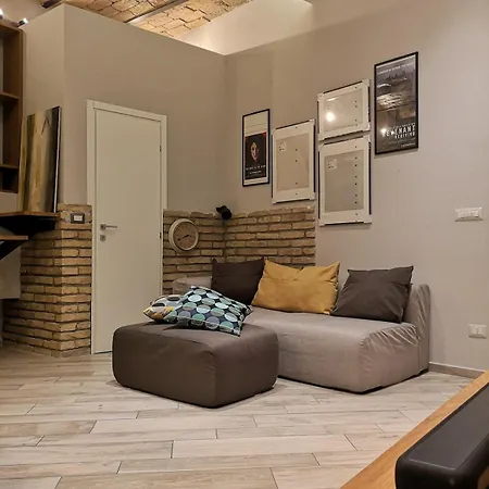 Apartment The Train Retreat Rome