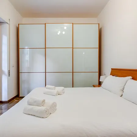 Six Comfort House - Style And Comfort *