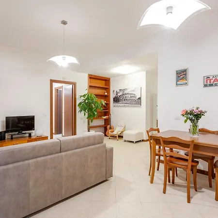 Six Comfort House - Style And Comfort