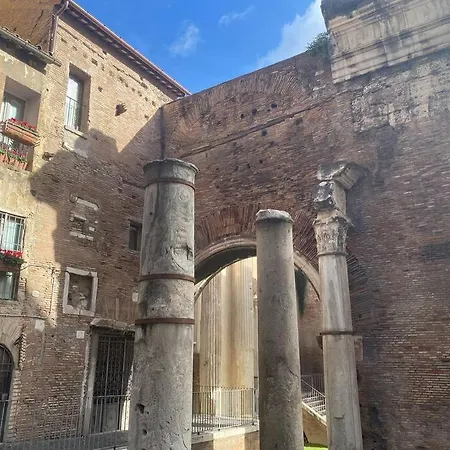 Apartment Over The Ruins *