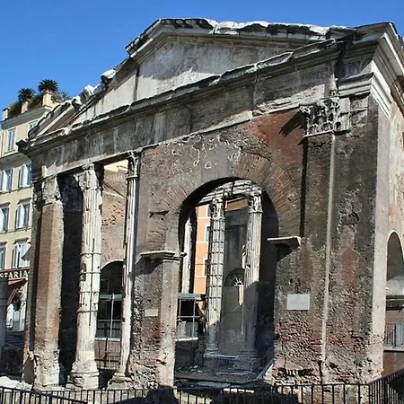 Over The Ruins Apartment Rome