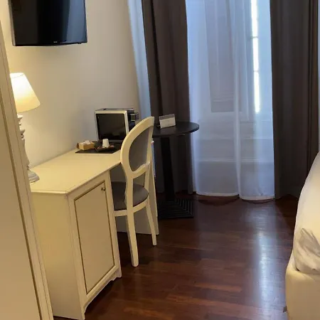 بيت ضيافة Piccolo Di Piazza Di Spagna 2*