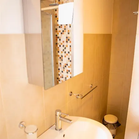 Guest house San Luigi - Residenza Gemelli 3*