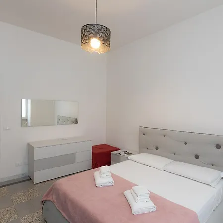Cozy San Giovanni In Laterano Apartment *
