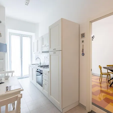 Cozy San Giovanni In Laterano Apartment Rome