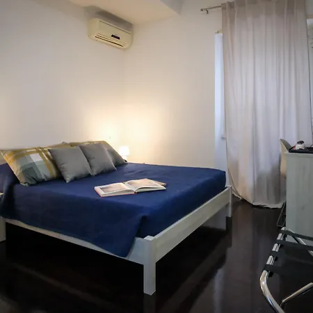 Marconi Apartment *