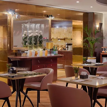 Nh Carpegna Hotel