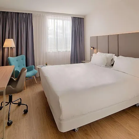 Nh Carpegna Hotel
