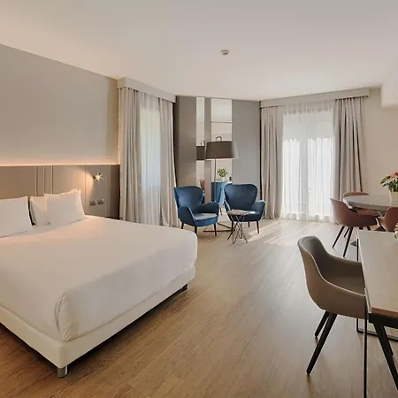 Nh Carpegna Hotel 4*