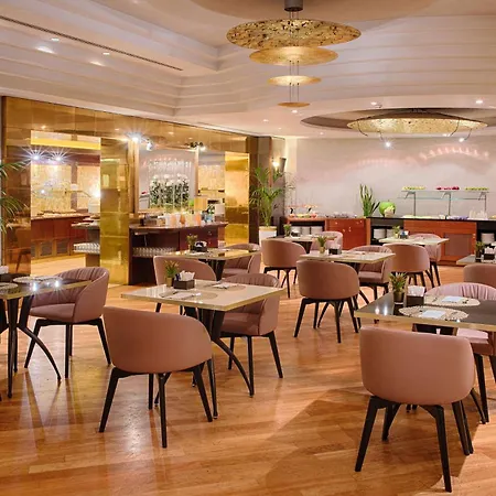 Hotel Nh Carpegna 4*