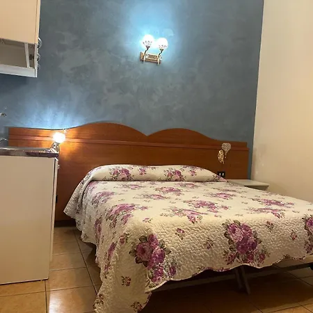 Near Termini Station Guest house 3*