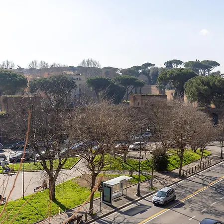 Retreat En-suite Rome