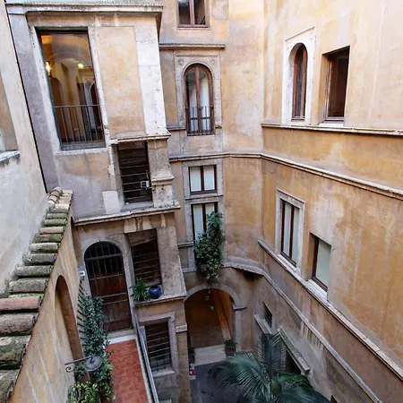 Centro Storico - Palazzo Avila '500