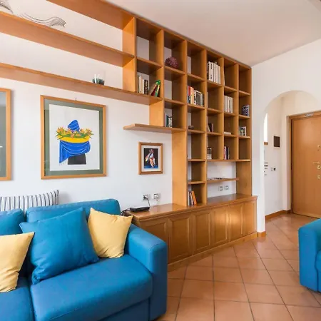 Trevi Luxury With Terrace Appartement *