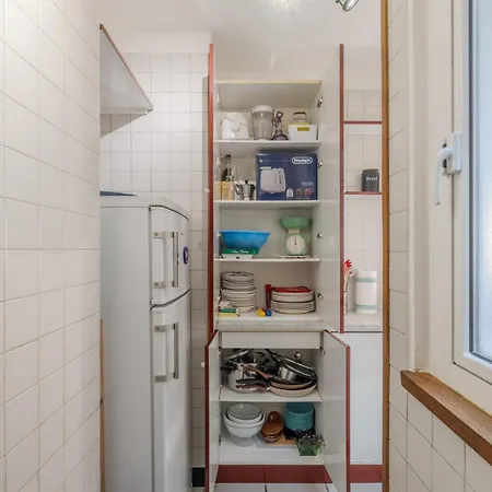 Vibrant Trastevere 2 Bedrooms On Via Del Moro Lejlighed Rom